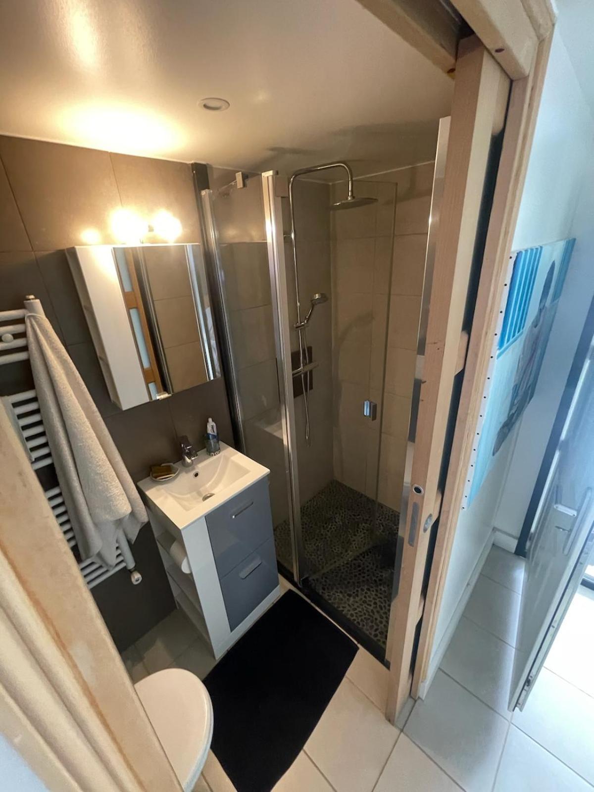 Au Coin Tranquille Hotel Champigny-sur-Marne Bagian luar foto